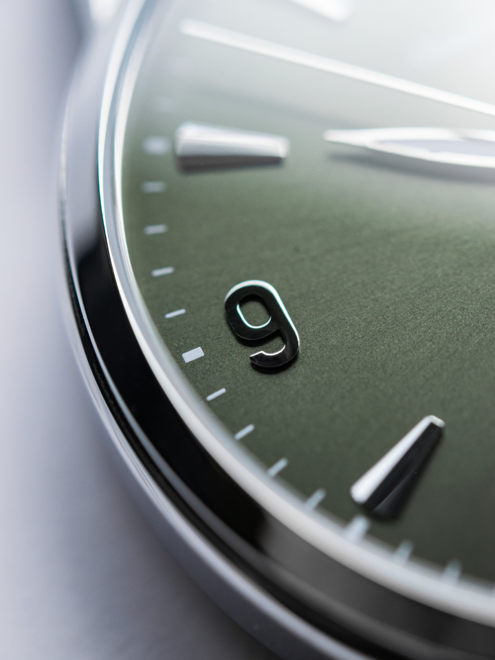 Classic Automatic Date – 80091 3 VIN